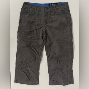 Kuhl Free Cargo Capri Pants Gray Floral Hiking Active Camp Bermuda Short Women 8